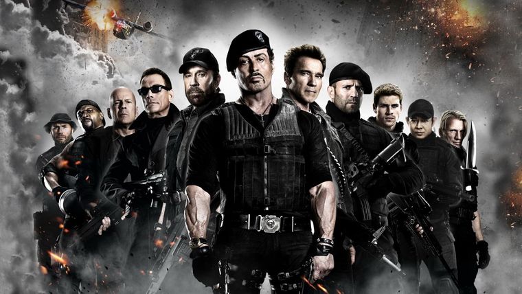 Barney Ross y su grupo de mercenarios vuelven al combate.