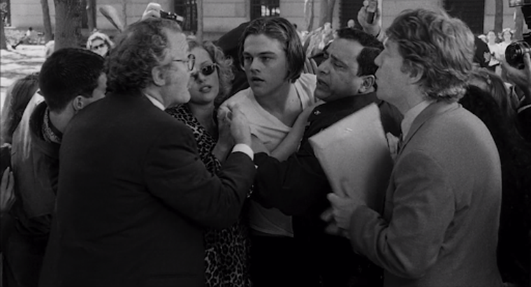 Celebrity esta protagonizada por Kenneth Branagh, Judy Davis, Joe Mantegna, Winona Ryder, Leonardo DiCaprio, Melanie Griffith, Famke Janssen y Charlize Theron. Celebrity esta protagonizada por Kenneth Branagh, Judy Davis, Joe Mantegna, Winona Ryder, Leonardo DiCaprio, Melanie Griffith, Famke Janssen y Charlize Theron.