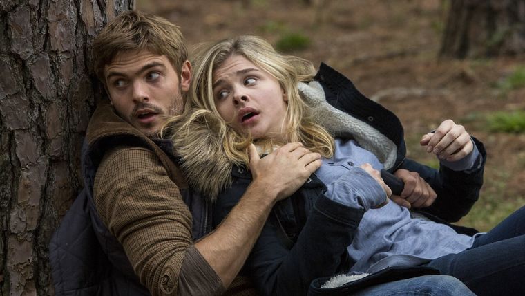 La quinta ola es una película de ciencia ficción sobre catástrofes y supervivencia