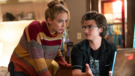 Joe Keery brilló en una divertida comedia de acción