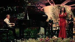 hbo max presenta la segunda parte del especial piano y mujer