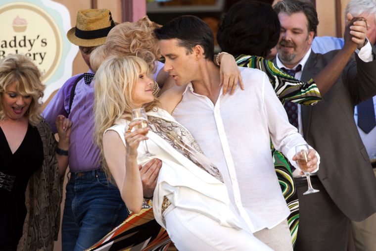 El lado más dulce de la vida se centra en una mujer obligada a reinventarse tras su inesperado divorcio.