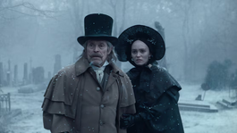 Willem Dafoe y Lily-Rose Depp en Nosferatu