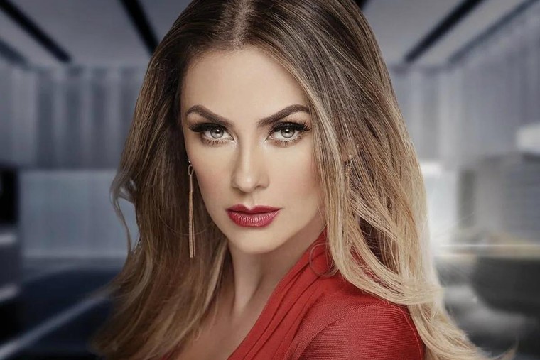 Aracely Arámbula fue acusada de roba maridos.