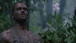 Arnold Schwarzenegger como el mayor Alan Dutch Schaefer en la primera película de Depredador (1987)