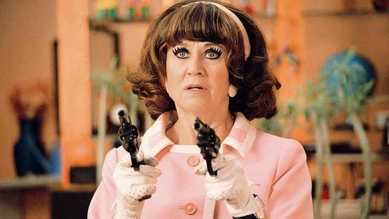 Julieta Serrano en Mujeres al borde de un ataque de nervios.