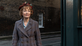 La actriz Lesley Manville protagoniza este drama de época