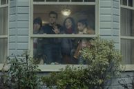 The Last House, lo nuevo de Netflix con una historia misteriosa y con elenco de lujo.