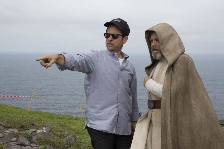 J.J. Abrams fue el director a cargo del cierre de la serie de 9 películas inicada por George Lucas en los '70. J.J. Abrams fue el director a cargo del cierre de la serie de 9 películas inicada por George Lucas en los '70.