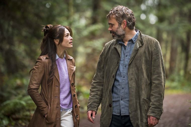 La dinámica y la química de Cassandra y Karl es uno de los fuertes de la serie. La dinámica y la química de Cassandra y Karl es uno de los fuertes de la serie.