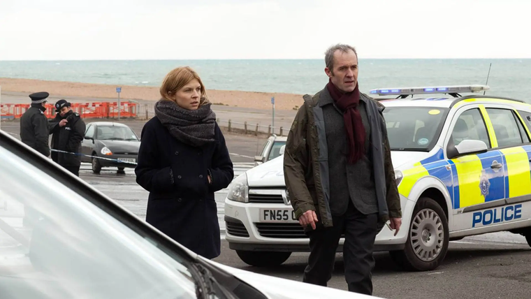 Stephen Dillane y Clémence Poésy protagonizan The Tunnel. Stephen Dillane y Clémence Poésy protagonizan The Tunnel.