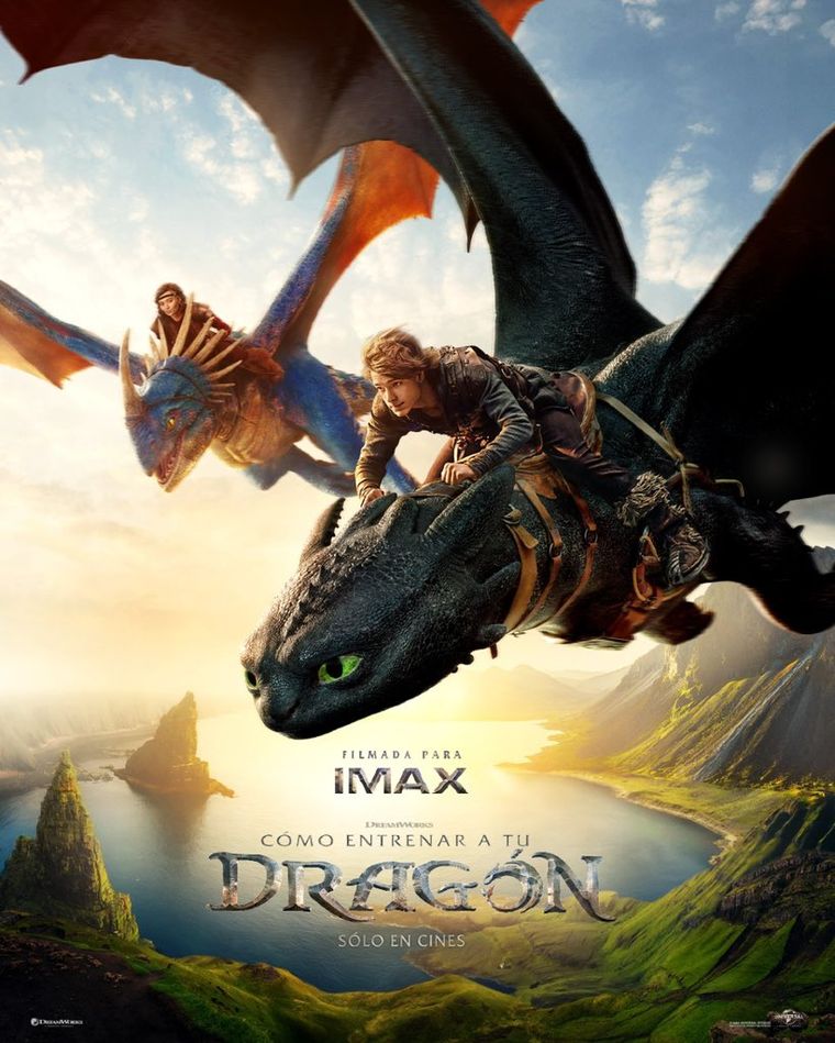 El nuevo póster de Cómo entrenar a tu Dragón con Chimuelo (Toothless) y Tormenta, los dragones de Hipo y Astrid. El nuevo póster de Cómo entrenar a tu Dragón con Chimuelo (Toothless) y Tormenta, los dragones de Hipo y Astrid.