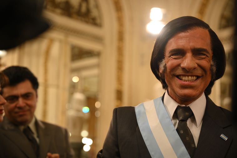 Leonardo Sbaraglia será Carlos Menem en la serie de Amazon Prime Video.