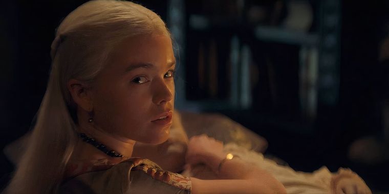 La actriz, que dio vida a Rhaenyra de joven durante la primera temporada, reapareció en el tercer episodio para enfrentar a Daemon