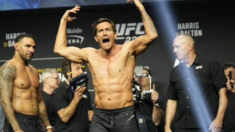 Road House tuvo su estreno mundial en SXSW el 8 de marzo de 2024. Road House tuvo su estreno mundial en SXSW el 8 de marzo de 2024.