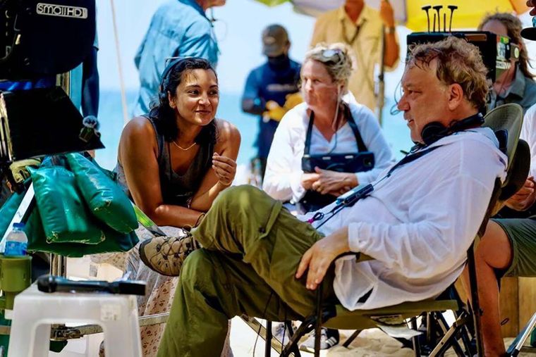 Sam Raimi durante el rodaje de su última película, ¡Ayuda!