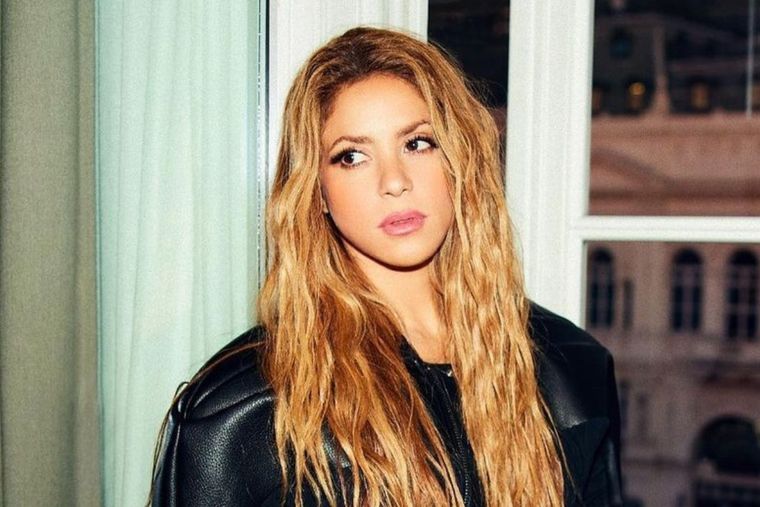 Shakira denunciada por evadir 7 millones de euros.