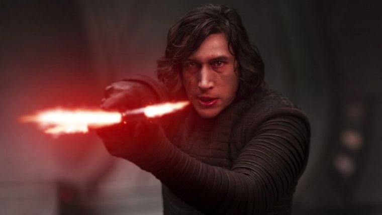 Adam Driver como Kylo-Ren