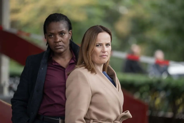 Romana Vrede y Lies Visschedijk son las protagonistas de esta serie criminal estrenada en 2024. Romana Vrede y Lies Visschedijk son las protagonistas de esta serie criminal estrenada en 2024. 