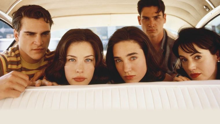 Joaquin Phoenix, Billy Crudup, Liv Tyler, Jennifer Connelly y Joanna Going en Círculo de pasiones (1997).
