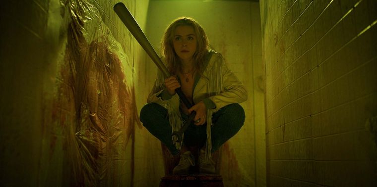 Kiernan Shipka se aleja de la brujería para viajar en el tiempo