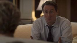 El actor Oliver Chris interpreta a James Colthurst