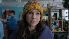 Lacey Chabert protagoniza la nueva rom-com navideña de la plataforma