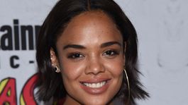 tessa thompson paso todos los limites con una foto sin nada de ropa