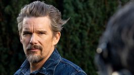 ethan hawke se suma a leave the world behind, lo nuevo de netflix