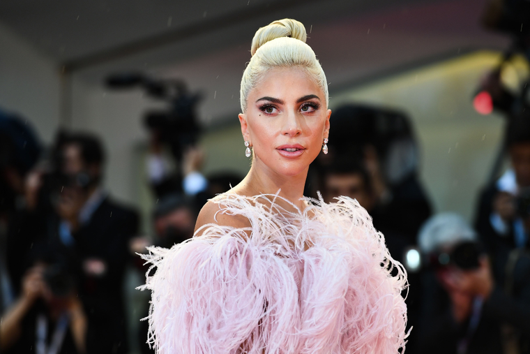Lady Gaga deberá presentarse en la Corte para cerrar el caso.