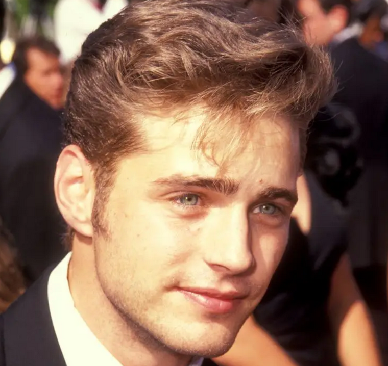 Jason Priestley en su juventud Jason Priestley en su juventud