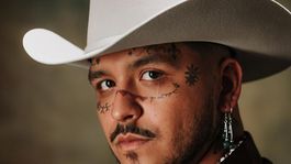Christian Nodal se arrepintió de los tatuajes en su rostro