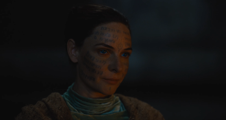 Rebecca Ferguson vuelve como Lady Jessica, la madre de Paul y Alia. Rebecca Ferguson vuelve como Lady Jessica, la madre de Paul y Alia. 