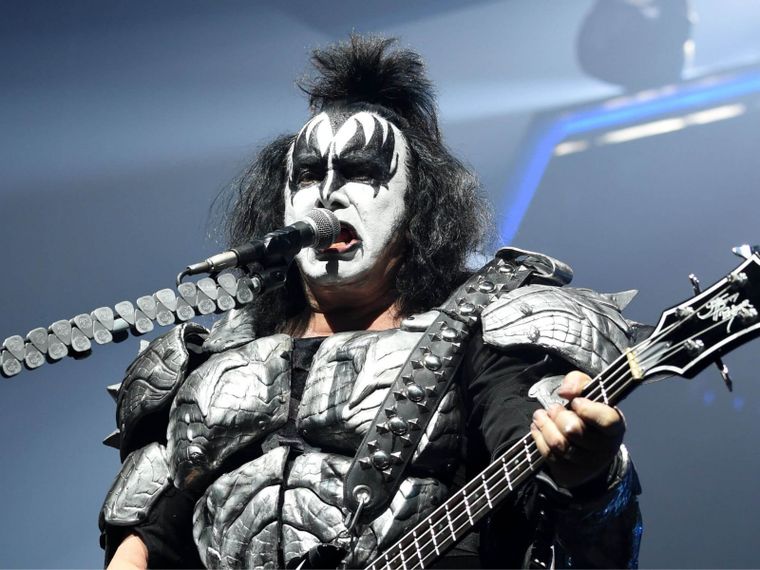 Gene Simmons tiene dos hijos.