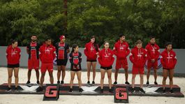 El equipo rojo de Guardianes viene siendo superado por el equipo azul de Conquistadores.