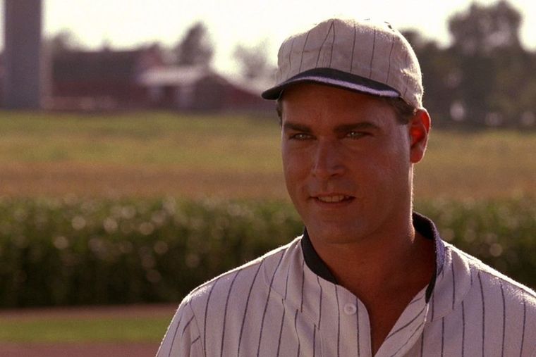 Ray en uno de sus recordados papeles, Field of Dreams