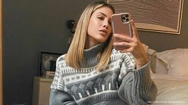 la hija de luis miguel conquisto a todos con la blusa abierta