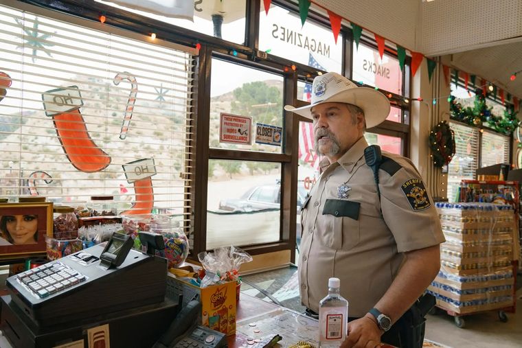 Este western navideño se destaca con su elenco de reconocidos actores Este western navideño se destaca con su elenco de reconocidos actores