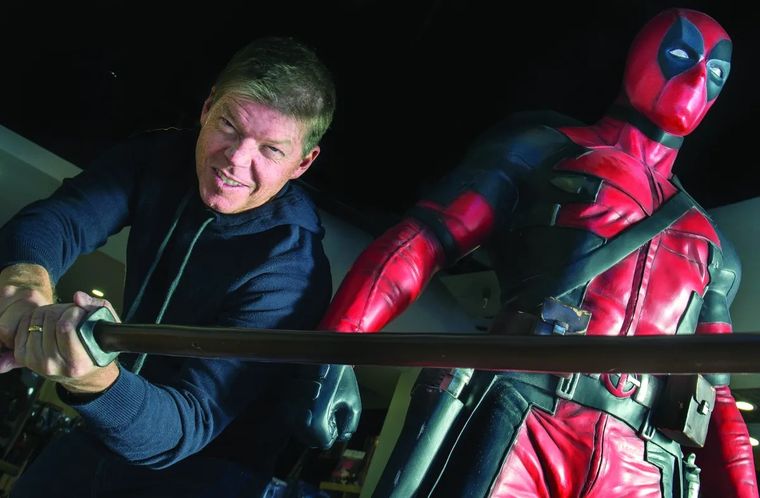 Otro creador que se va