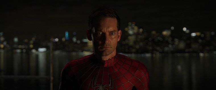 Tobey Maguire en su regreso como el trepamuros en Spider-Man: No Way Home (2021)