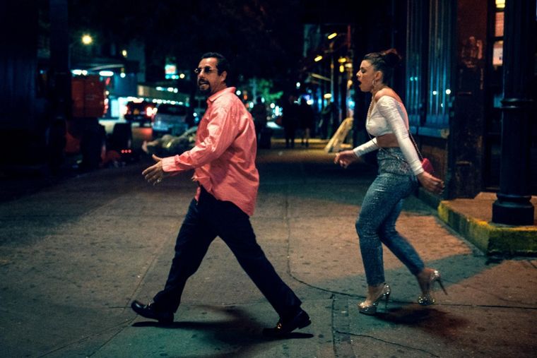 Adam Sandler es el actor principal en esta película