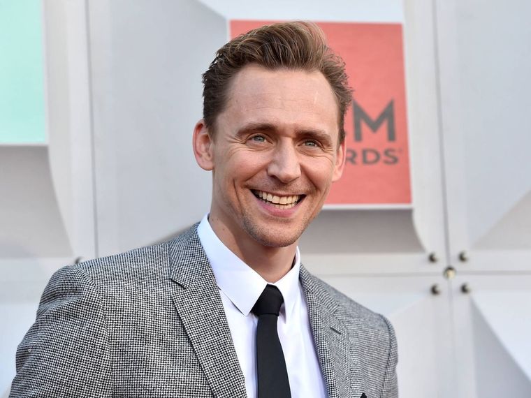 Tom Hiddleston llegó a tener una muy breve relación con la cantante Taylor Swift.
