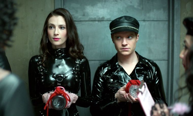 Bonding fue cancelada luego de su segunda temporada.