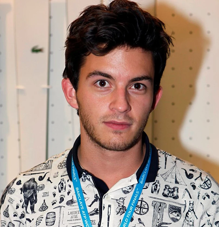 Jonathan Bailey en sus comienzos Jonathan Bailey en sus comienzos