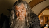 Ian McKellen regresará como Gandalf en The Hunt for Gollum. Ian McKellen regresará como Gandalf en The Hunt for Gollum.