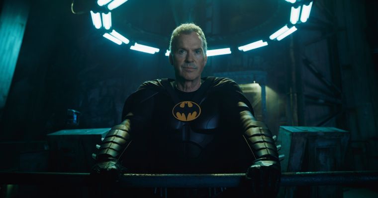Michael Keaton en su regreso como Batman para The Flash