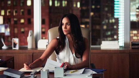 La actriz Gina Torres reveló que ningún miembro del elenco tiene el número telefónico de la Duquesa de Sussex, por lo que no pudieron hacerle llegar la invitación