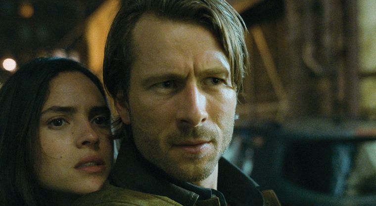 Adria Arjona y Glen Powell, las estrellas de la nueva película de Richard Linklater