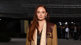 Sophie Turner fue captada a los besos con otro hombre que no es Joe Jonas.