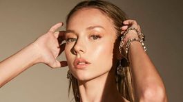 Ester Expósito volvió a publicar una foto en su Instagram que cosechó millones de likes Ester Expósito volvió a publicar una foto en su Instagram que cosechó millones de likes
